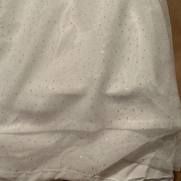 NEW Levtex Baby Anika Dust Ruffle White Gold Glitter 52 X 28 X 18 Morocco
